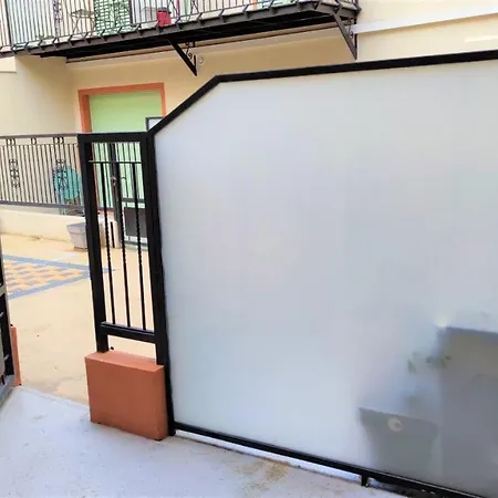Delille Centre 01 Niza